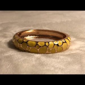 🌸 Yellow and gold metal bracelet